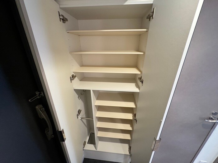 物件内観写真15　(靴箱)