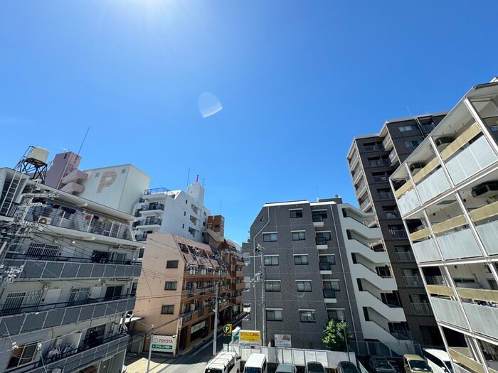 物件内観写真16　(室内からの展望)