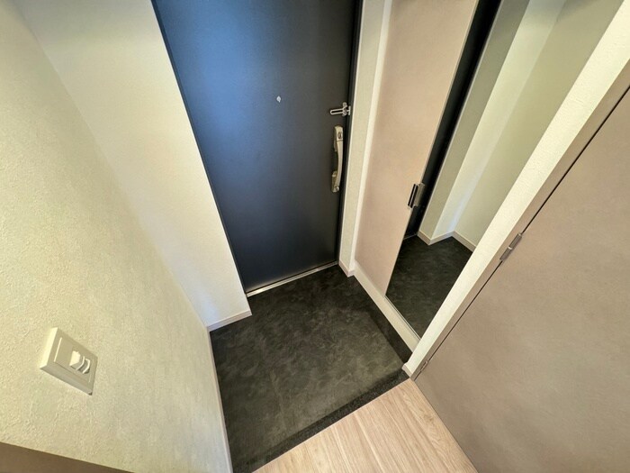 物件内観写真18　(玄関)