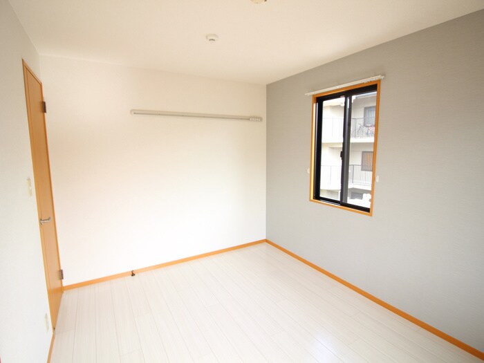 物件内観写真13　(居室)