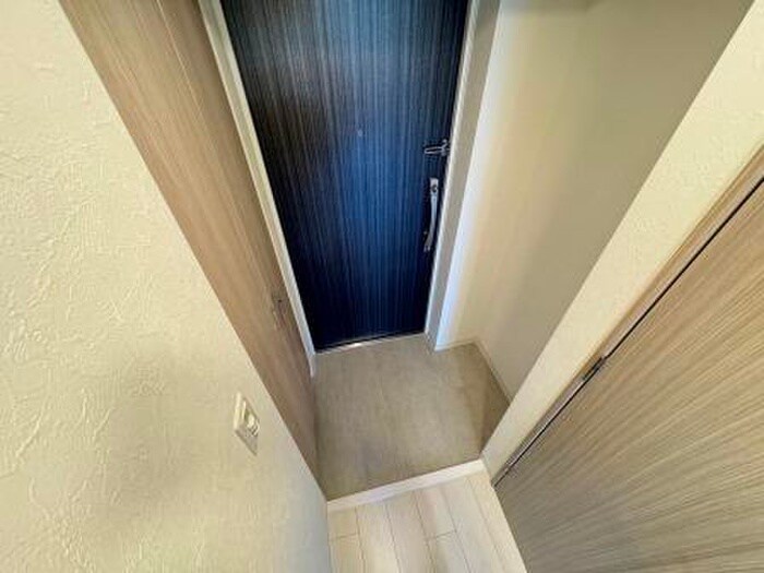 物件内観写真7　(玄関)