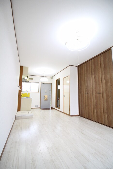 物件内観写真8　(居室)