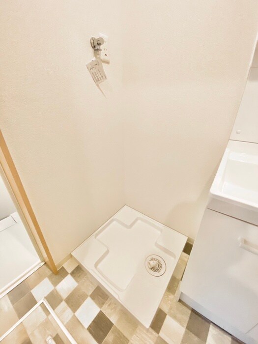 物件内観写真14　(洗濯機置場)