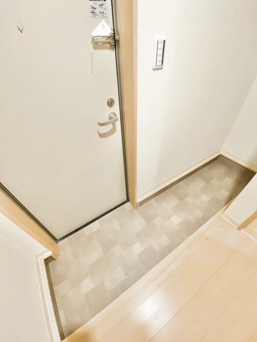 物件内観写真15　(玄関)