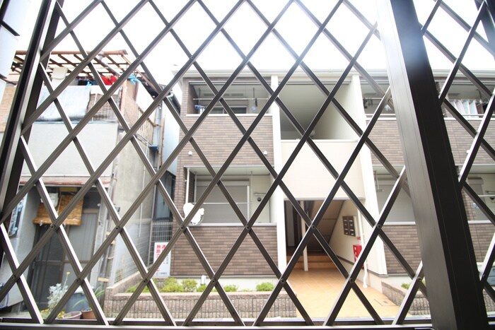 物件内観写真22　(室内からの展望)