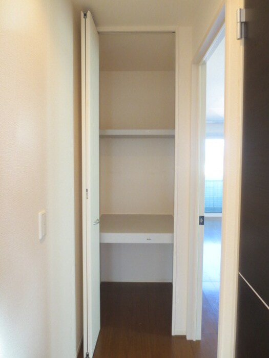 物件内観写真14　(収納)