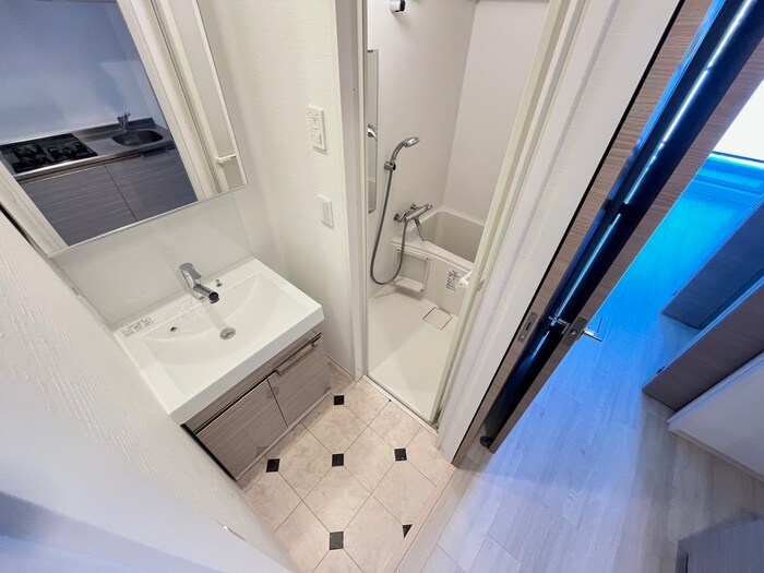 物件内観写真9　(洗面)