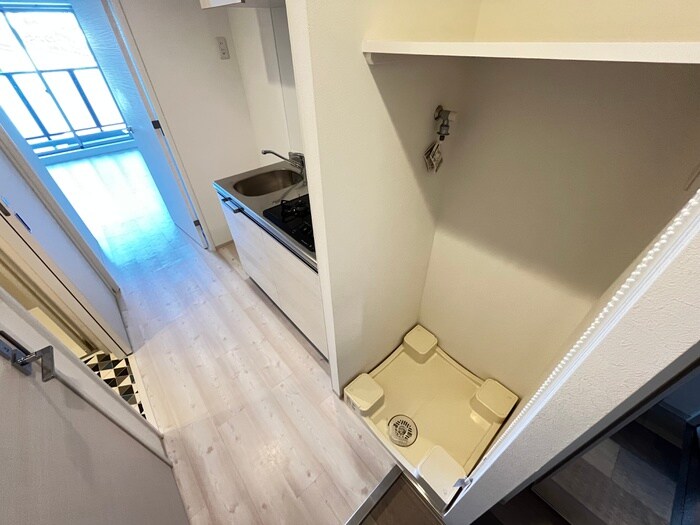 物件内観写真11　(洗濯機置場)