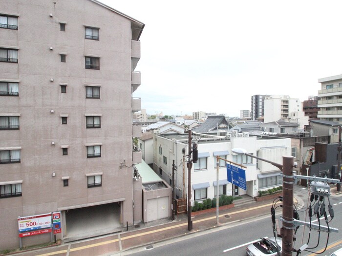 物件内観写真17　(室内からの展望)