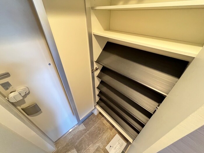 物件内観写真18　(靴箱)