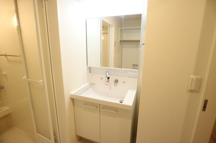 物件内観写真11　(洗面)