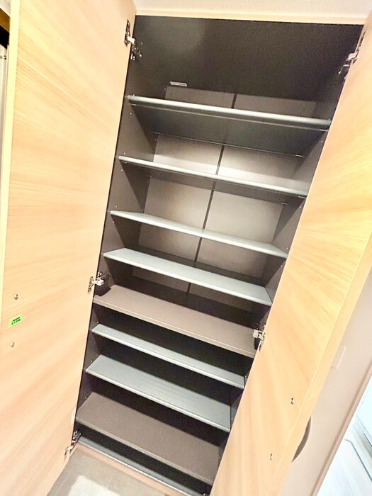 物件内観写真15　(靴箱)