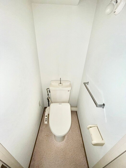 物件内観写真9　(トイレ)