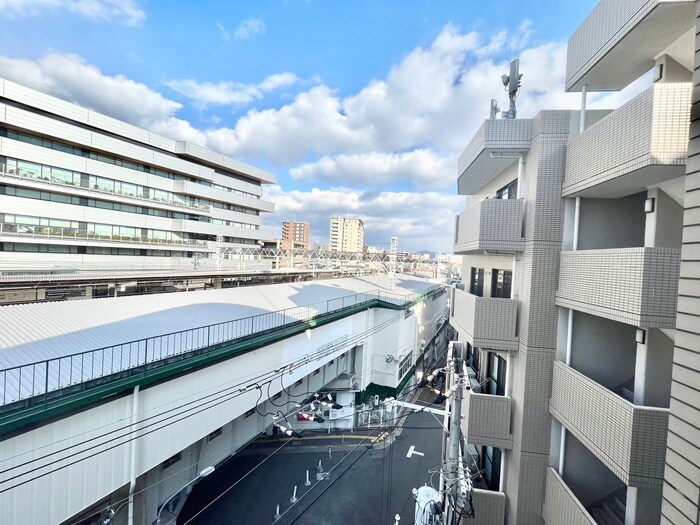 物件内観写真22　(室内からの展望)