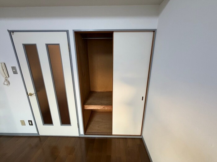 物件内観写真11　(収納)