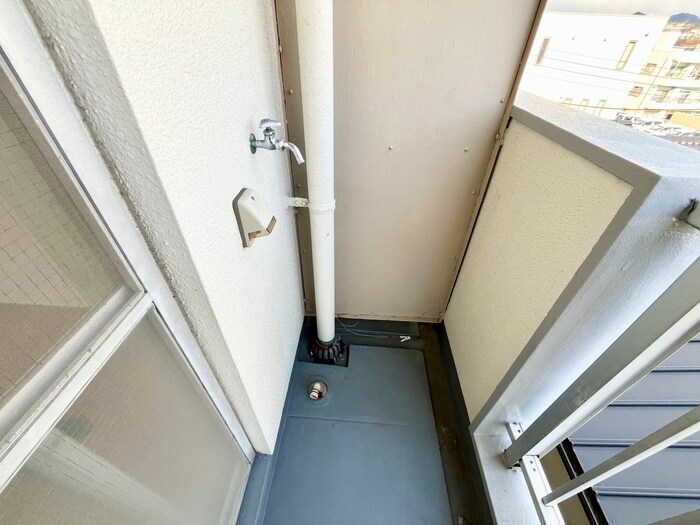 物件内観写真11　(洗濯機置場)