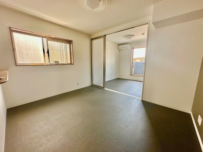 物件内観写真9　(居室)