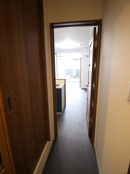 物件内観写真19　(廊下)