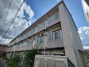 ハイツ衣笠外観写真