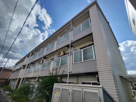 ハイツ衣笠外観写真