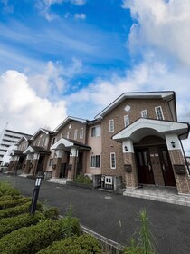 レモンフィ－ルド日根野Ａ棟の外観写真