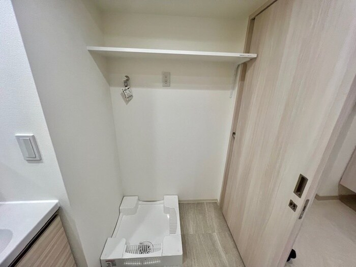 物件内観写真10　(洗濯機置場)