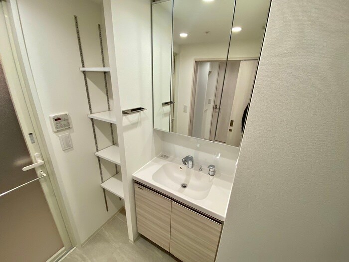 物件内観写真11　(洗面)