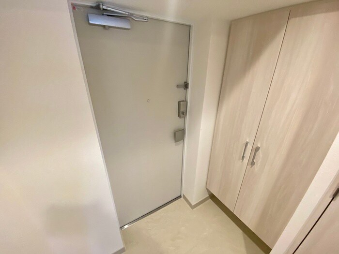 物件内観写真13　(玄関)