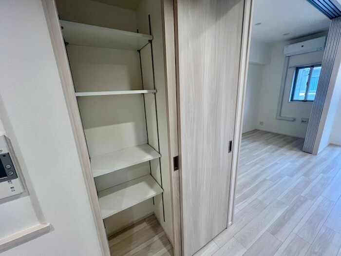 物件内観写真18　(収納)