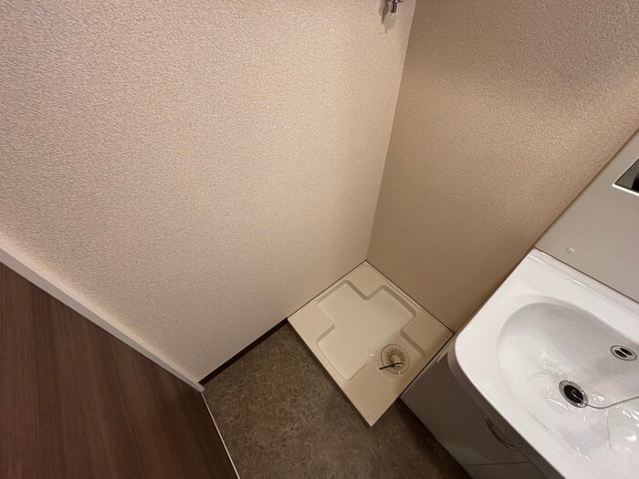 物件内観写真11　(洗濯機置場)