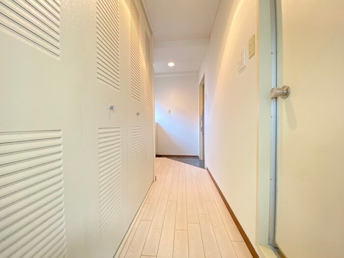 物件内観写真18　(廊下)