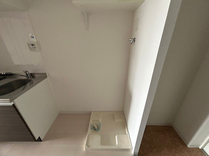 物件内観写真18　(洗濯機置場)