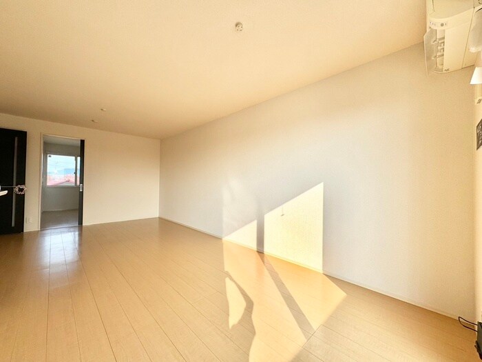 物件内観写真11　(居室)