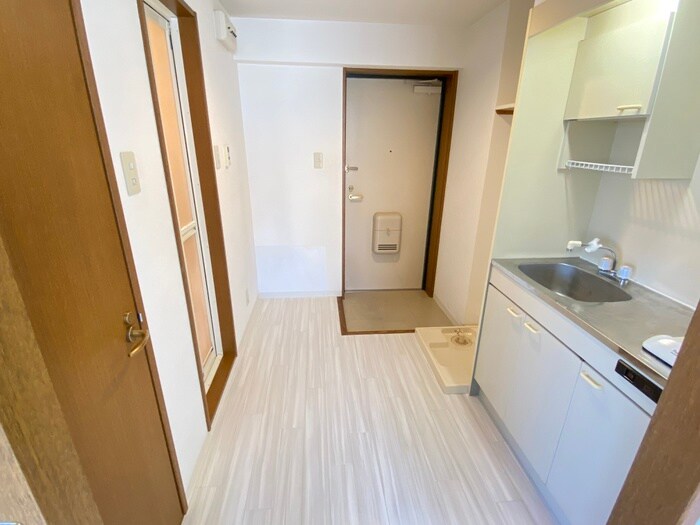 物件内観写真11　(廊下)