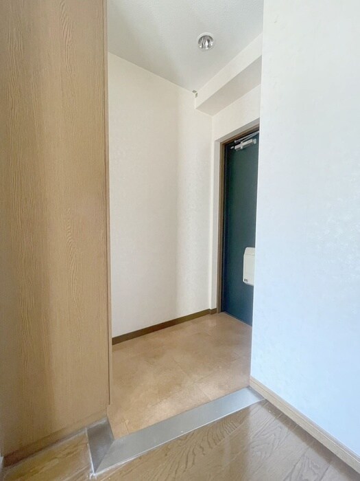 物件内観写真17　(玄関)