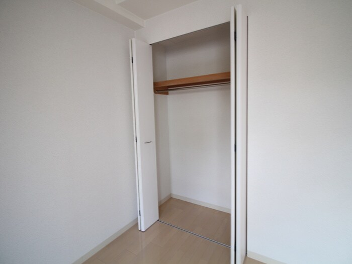 物件内観写真11　(収納)