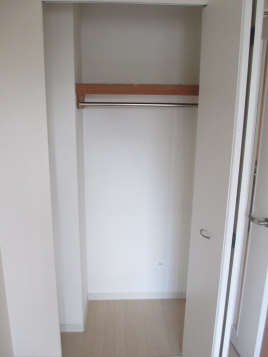 物件内観写真12　(収納)
