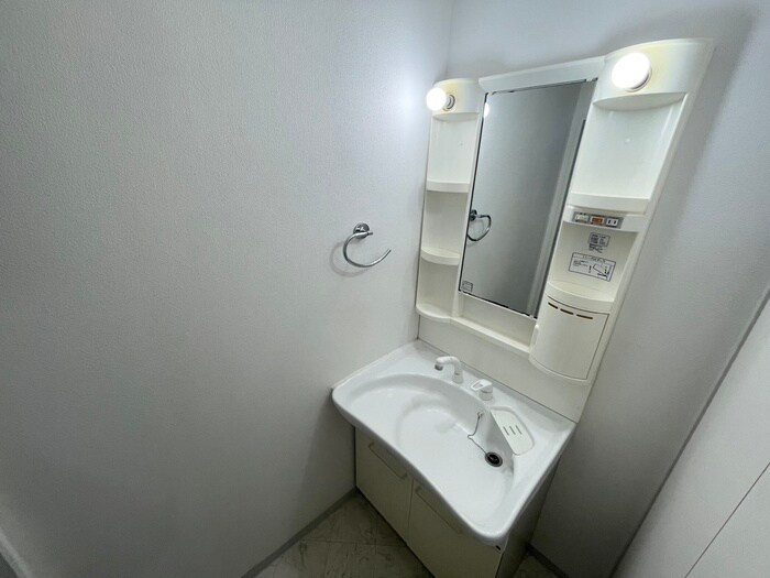 物件内観写真12　(洗面)