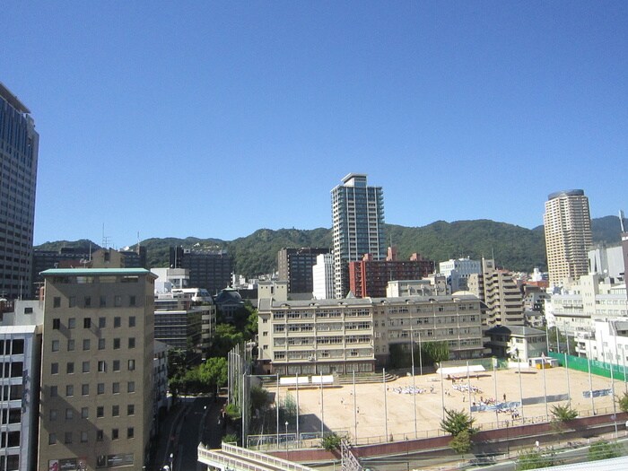 物件内観写真14　(室内からの展望)