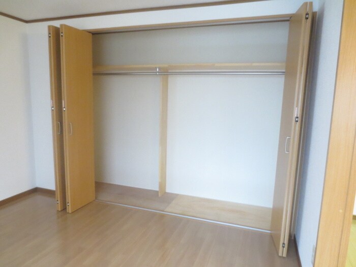 物件内観写真13　(収納)