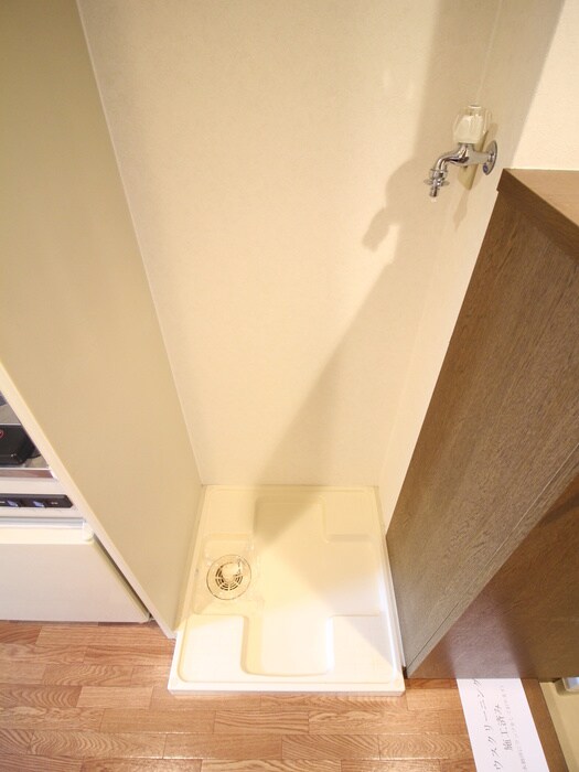 物件内観写真13　(洗濯機置場)