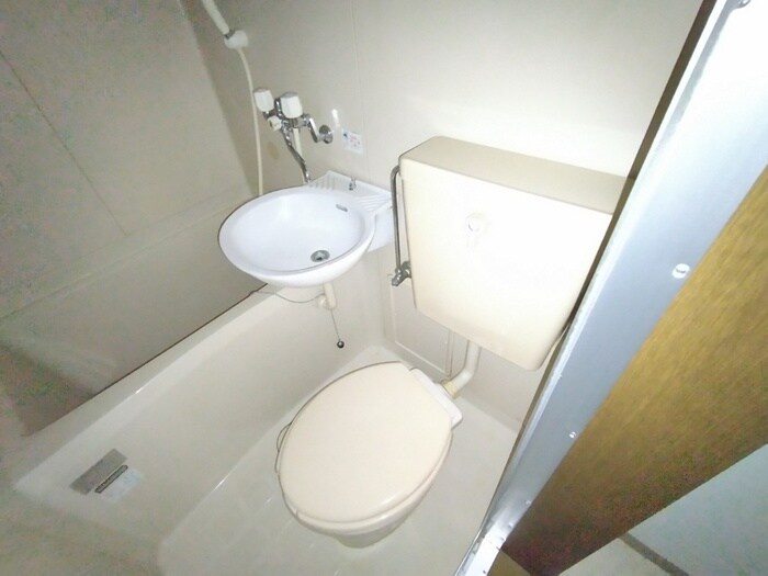 物件内観写真11　(トイレ)