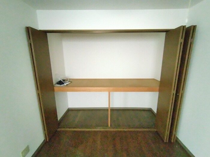物件内観写真12　(収納)