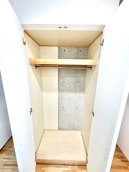 物件内観写真12　(収納)