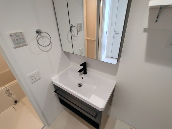 物件内観写真11　(洗面)