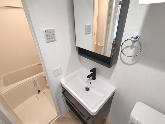 物件内観写真12　(洗面)