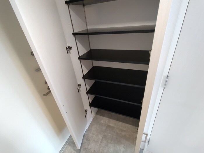 物件内観写真16　(靴箱)