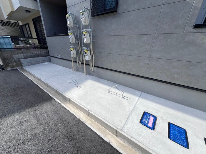 物件外観写真5　(駐輪場)