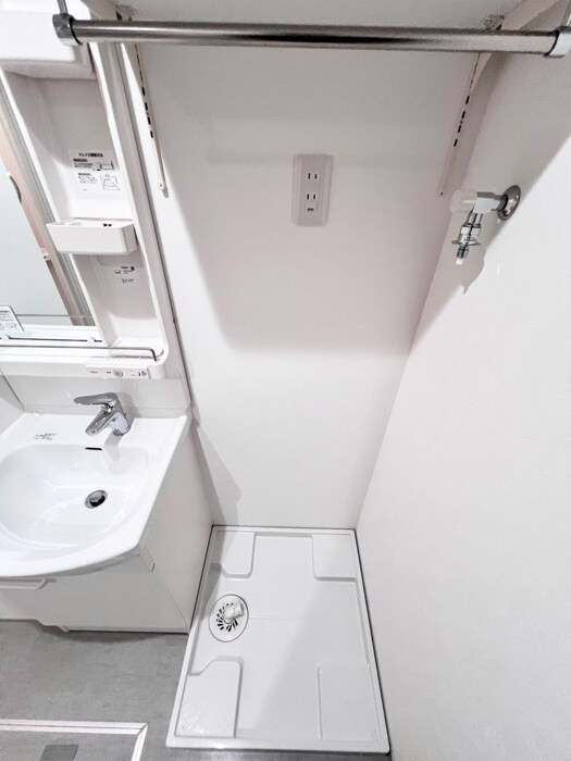 物件内観写真14　(洗濯機置場)