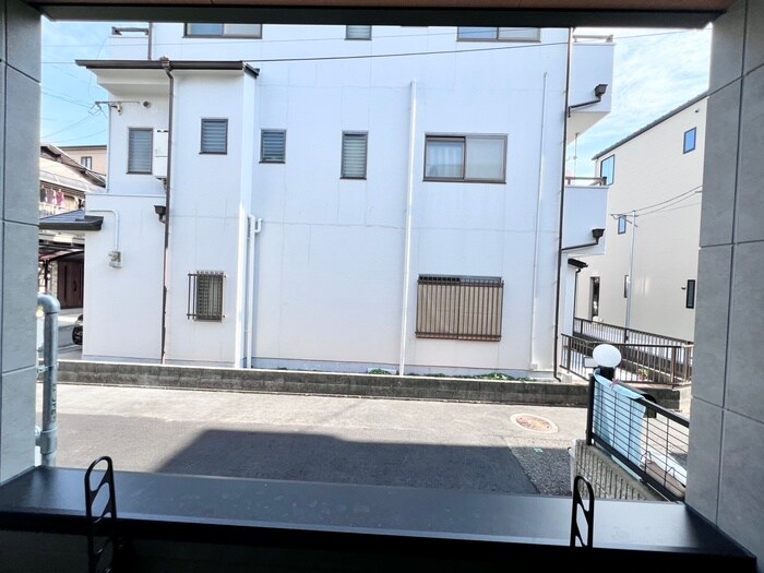 物件内観写真20　(室内からの展望)